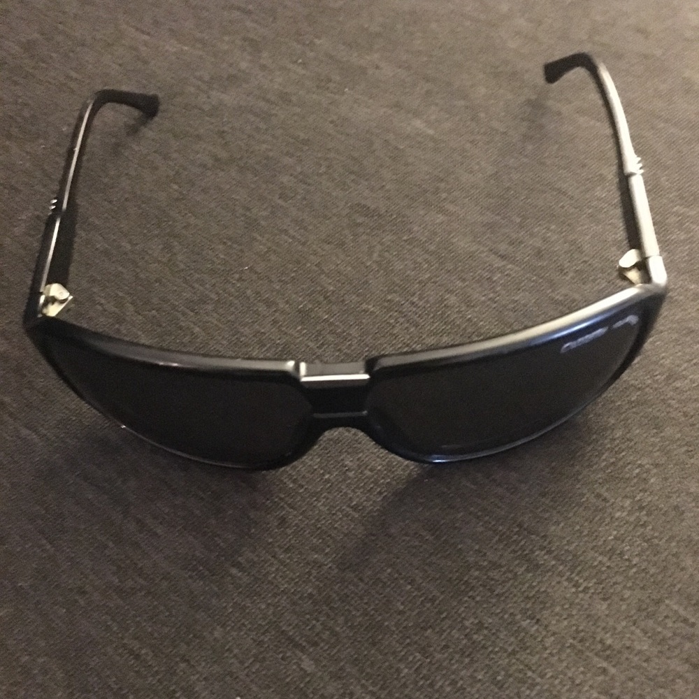 Carrera Black Men’s Sunglasses polarized w/case
